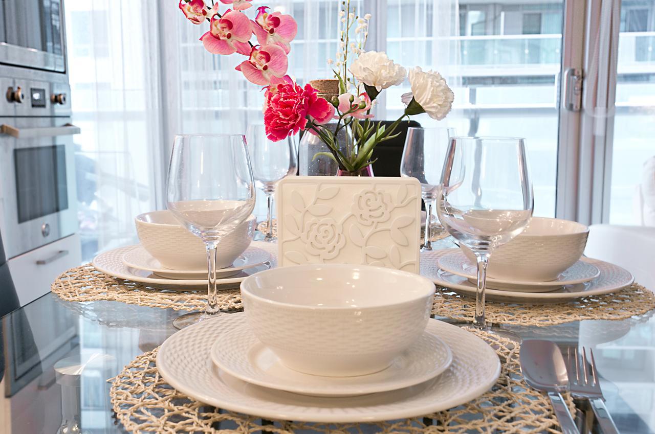 Royal Stays Condominiums - Upscale Downtown Suites Toronto Ngoại thất bức ảnh