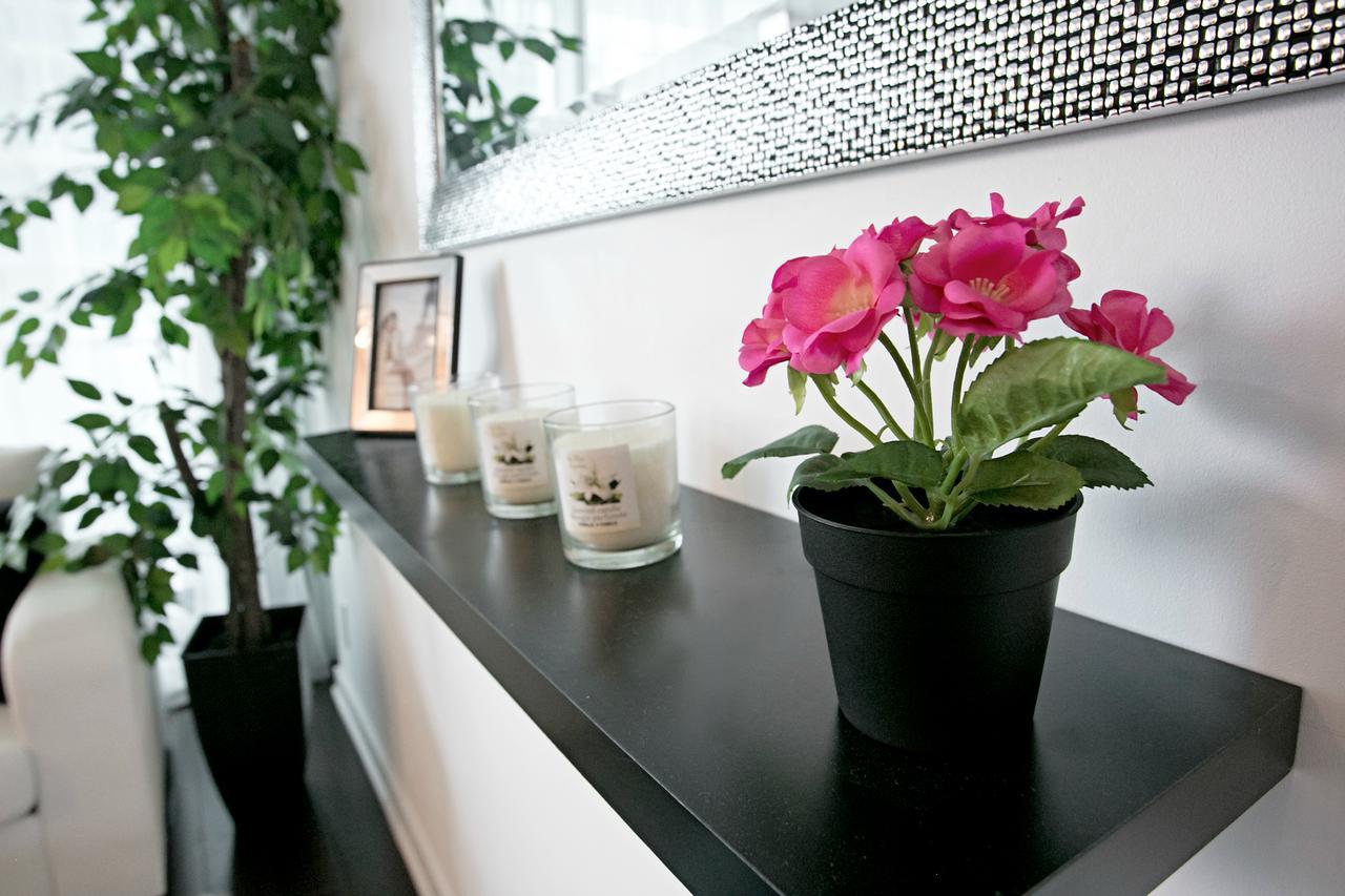 Royal Stays Condominiums - Upscale Downtown Suites Toronto Ngoại thất bức ảnh