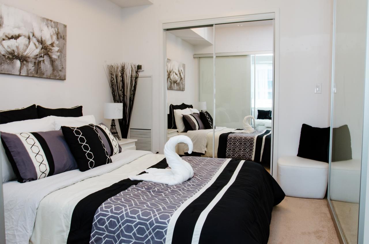 Royal Stays Condominiums - Upscale Downtown Suites Toronto Ngoại thất bức ảnh