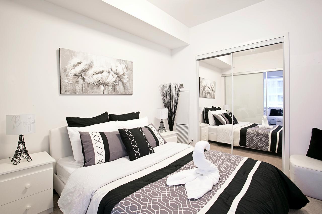 Royal Stays Condominiums - Upscale Downtown Suites Toronto Ngoại thất bức ảnh